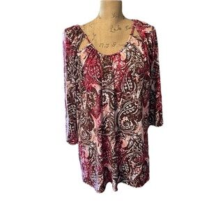Suzie in the city paisley print blouse. EUC